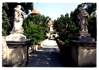 Burg Brücke - 189353.1 Burg Brücke - 189353.1